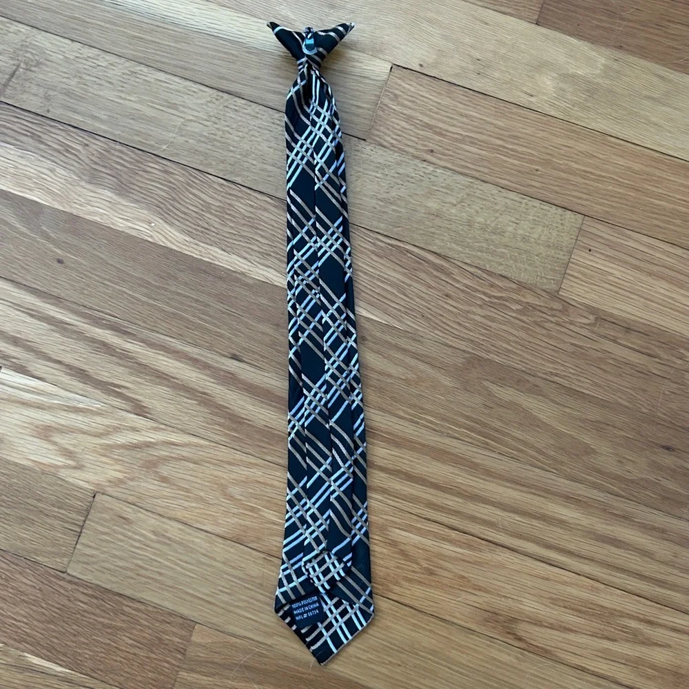 Black & gold boys clip on tie 17”